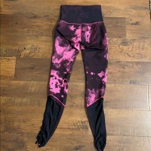 Lululemon pink black mesh leggings sz 4